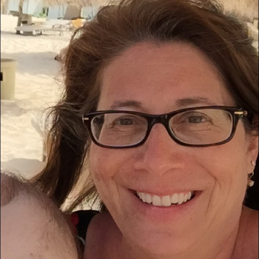 Meet your Posher, Elizabeth